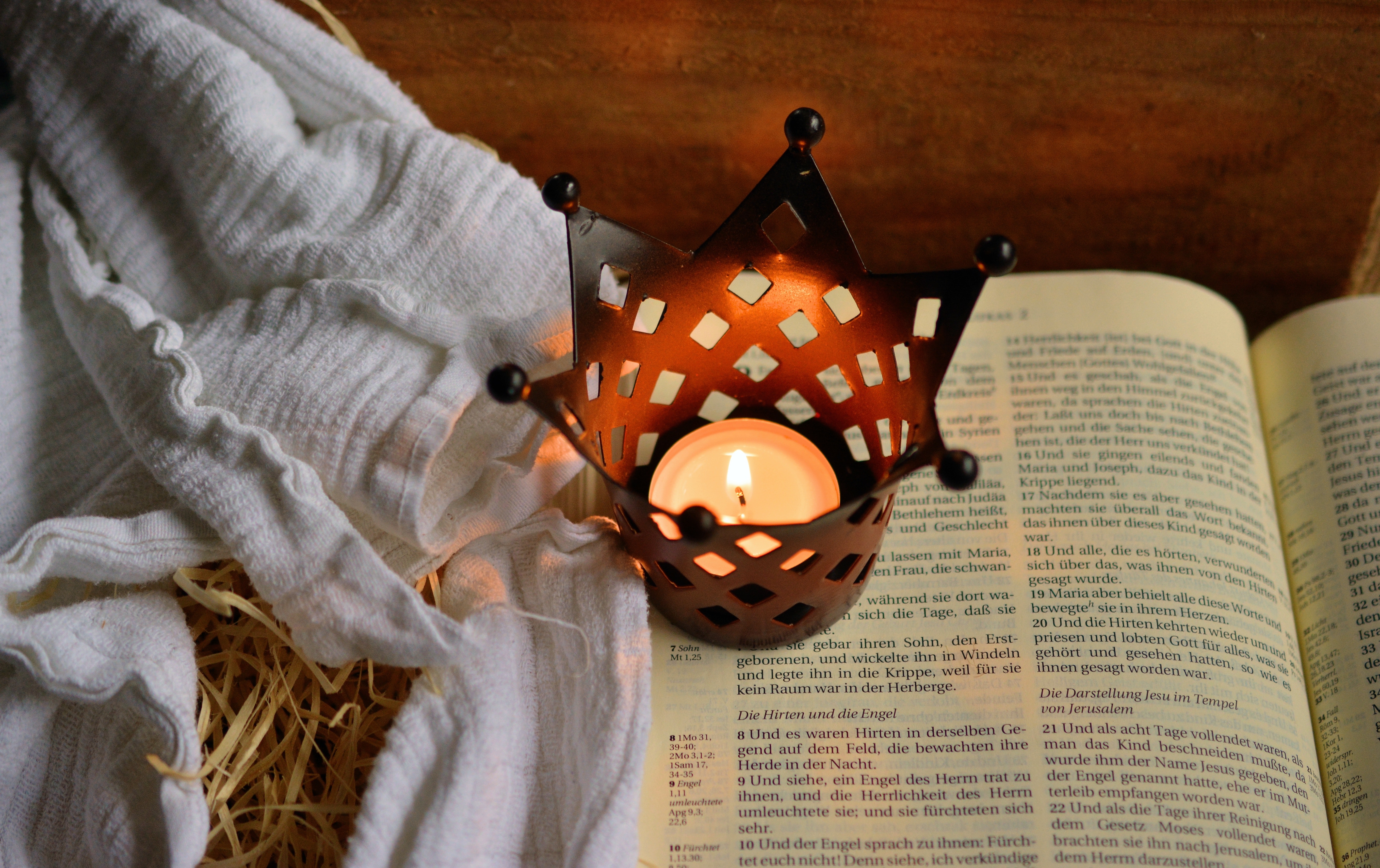 bible-candle-christianity-236326